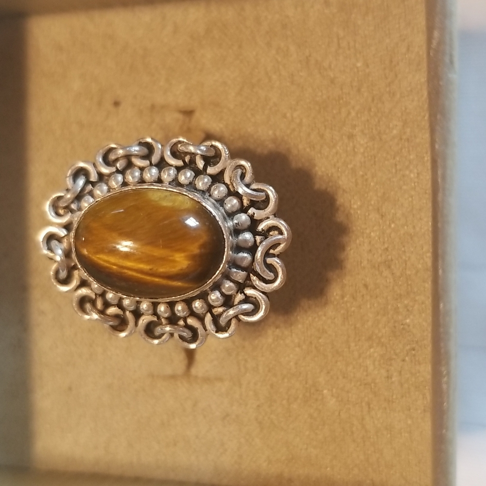 Sz 8.5 Tiger's Eye Ring, 10mm x 12mm in 925 Sterling Silver. Good Used Condition